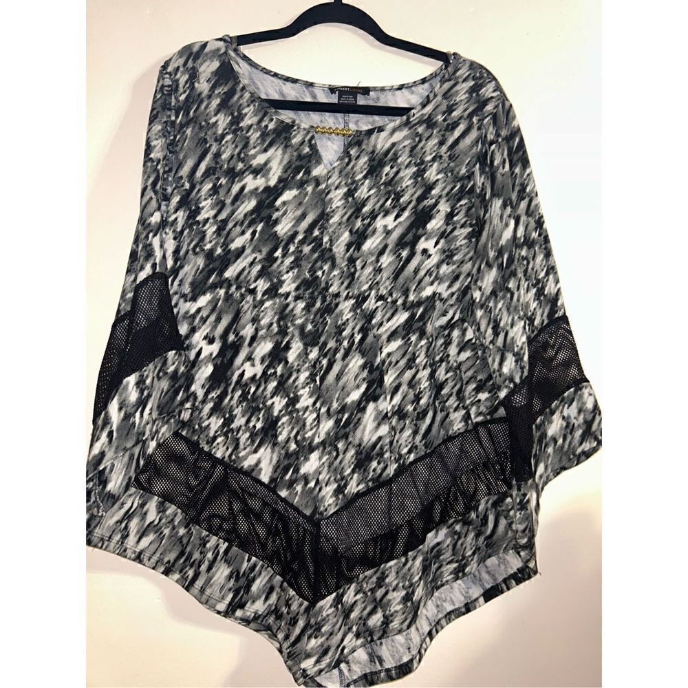 Plus size poncho style top size xl